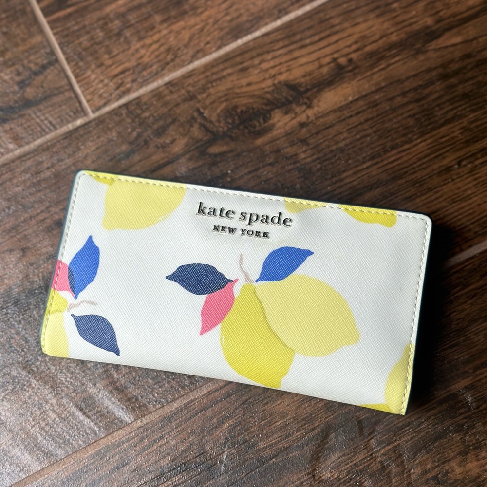 NWT Kate Spade Large bifold Lemon Zest Wallet